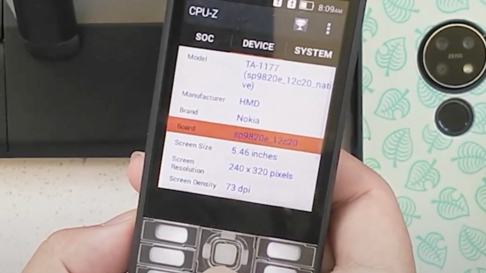 Un telefon anulat Nokia 235, cu butoane şi un OS derivat din Android arată binişor în această scăpare