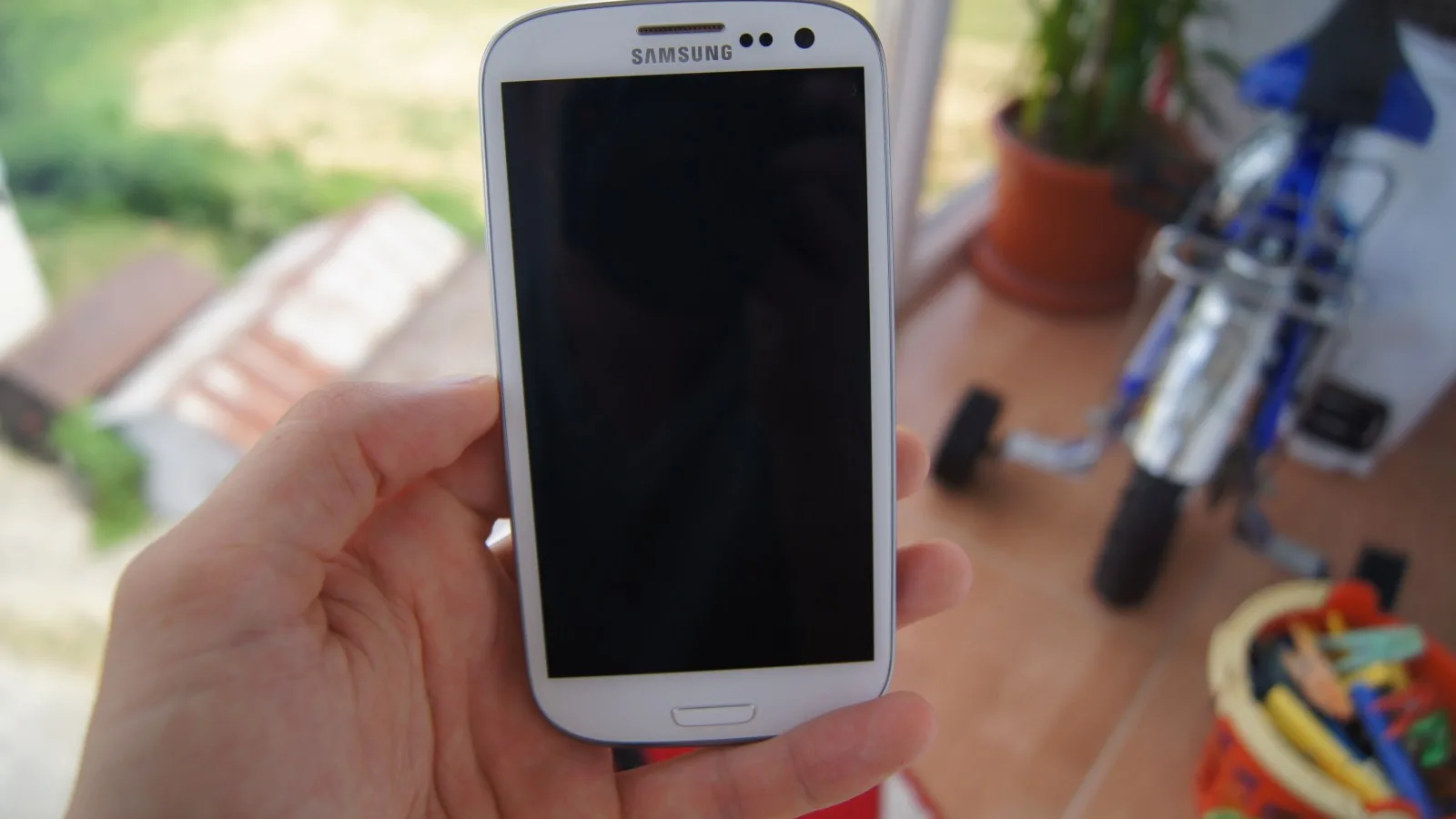 TOP 10: Motivele pentru care merită să cumperi Samsung Galaxy S III