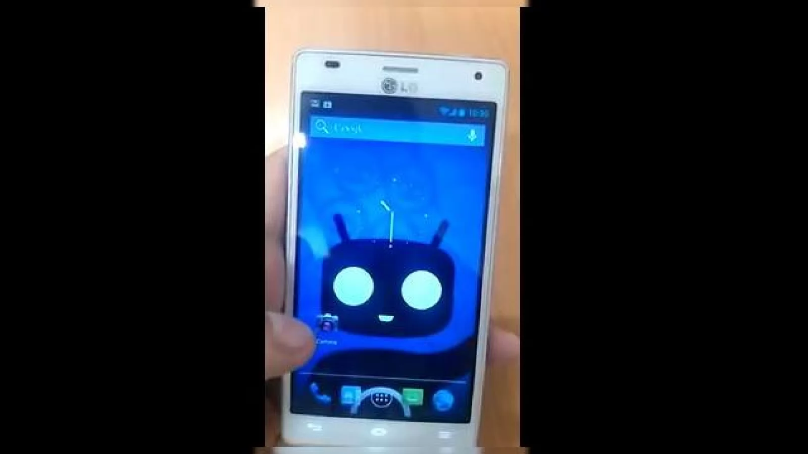 CyanogenMod 10 Într-un video cu LG Optimus 4X HD care arată o versiune Android 4.1 Jelly Bean de Început
