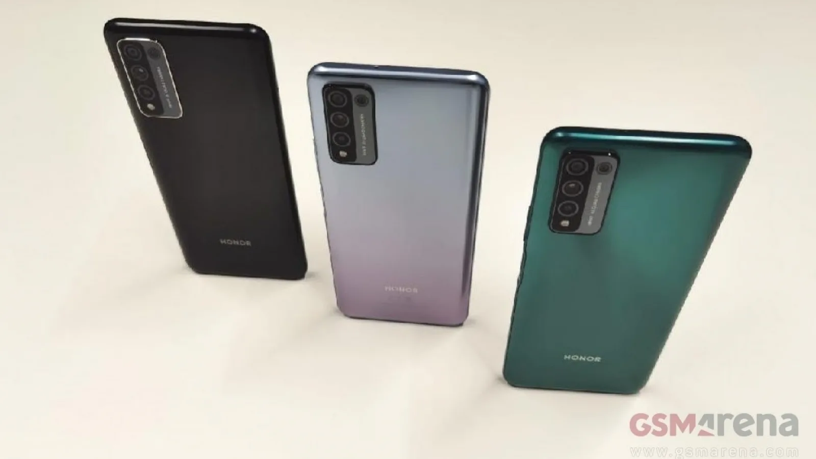 Un telefon Honor X misterios apare în fotografii reale; Avem 3 variante de culoare şi o cameră quad