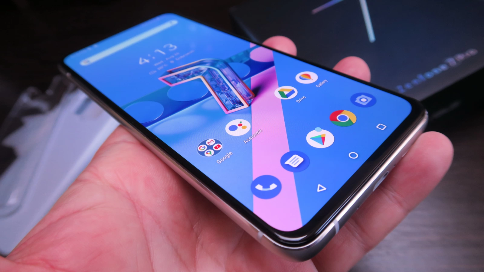 ASUS ZenFone 7 Pro: Benchmark-uri cu scoruri imense, chiar şi peste ASUS ROG Phone 3