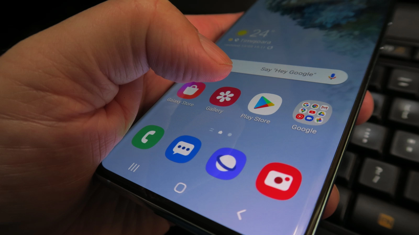Samsung Galaxy S21 şi S21 Plus vor avea display-uri plate, iar Galaxy S21 Ultra aduce un ecran curbat 