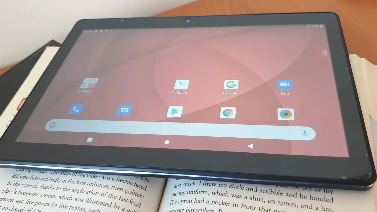Prezentare Allview Viva H1003 LTE: Tabletă pentru “Școala de acasă”, cu 4G, ecran mare și asistent vocal în limba română + funcții educaționale