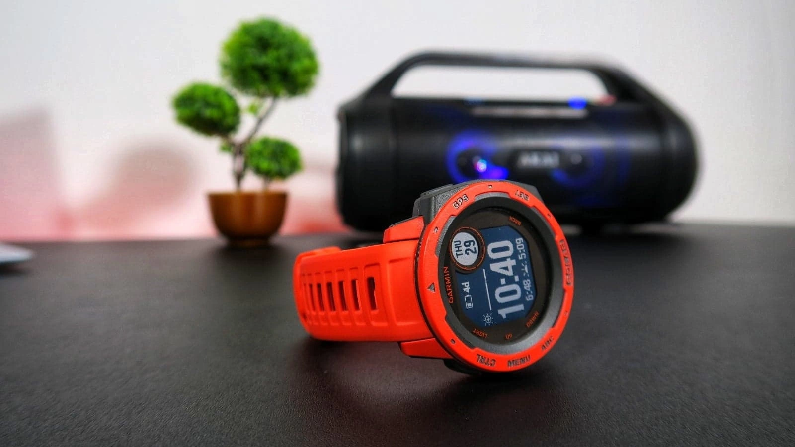Garmin Instinct Solar Review - Ceasul cu încărcare solară, robust, cu GPS și rezistență la apă de până la 100m