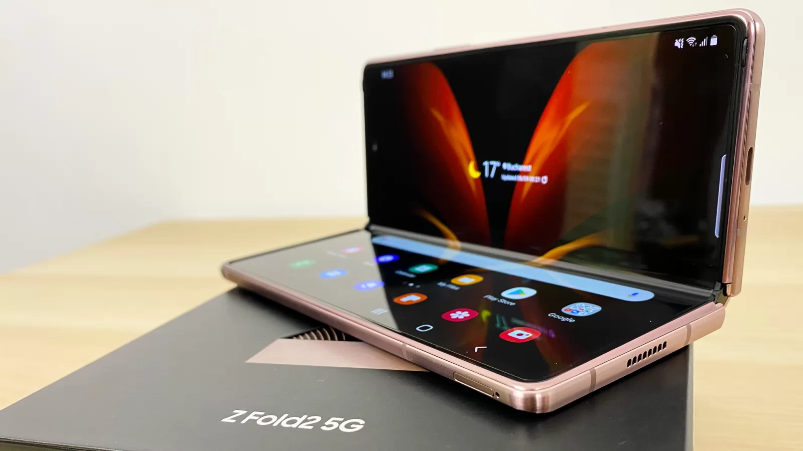 Mobicast #331: Dezbatere "Dispare Galaxy Note în 2021", impresii Huawei Mate 40 Pro, OnePlus Nord N10 5G, Black Friday 2020, Queen's Gambit