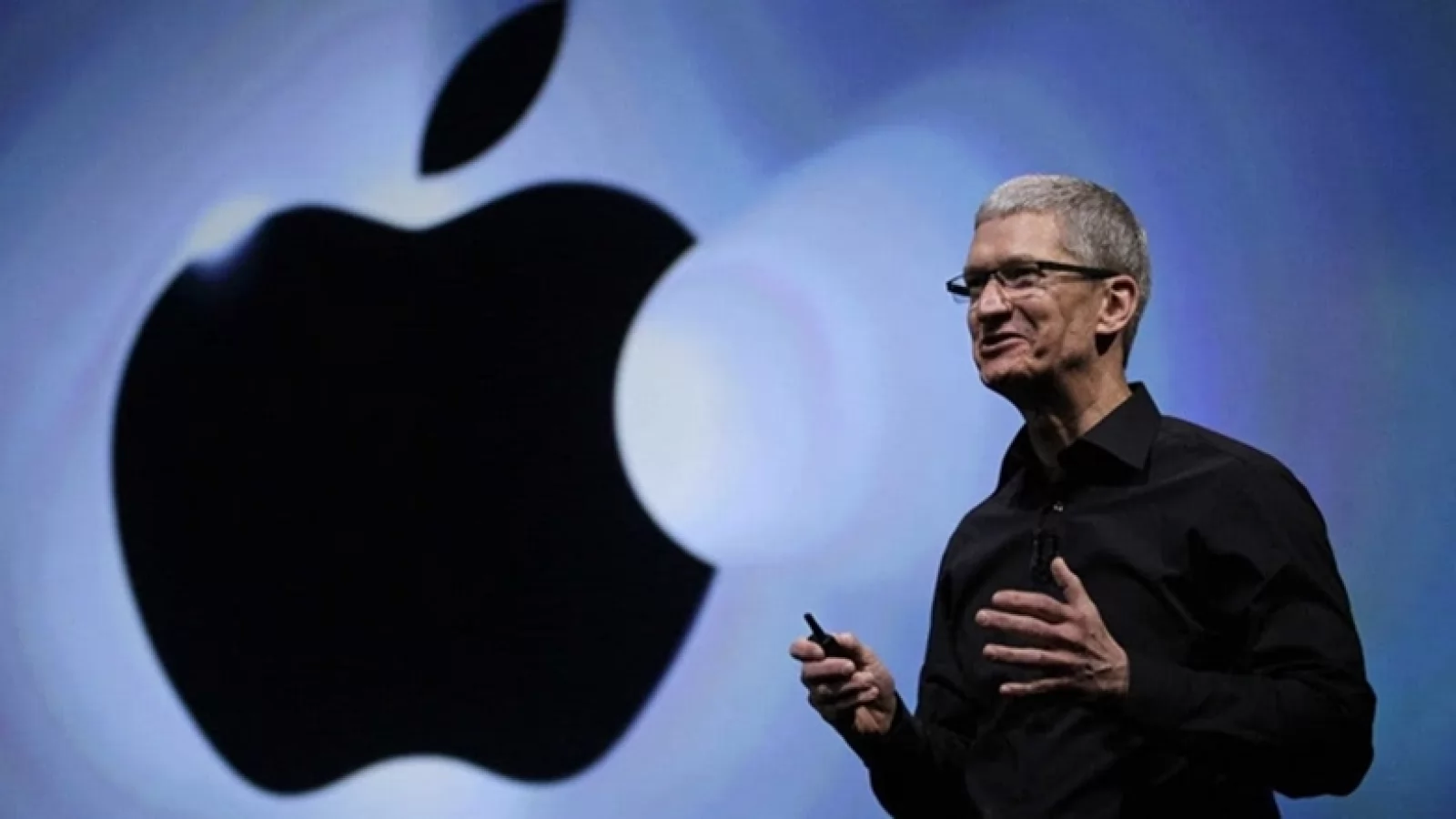 Acţionarii Apple îl dau în judecată pe Tim Cook pentru că i-a indus în eroare