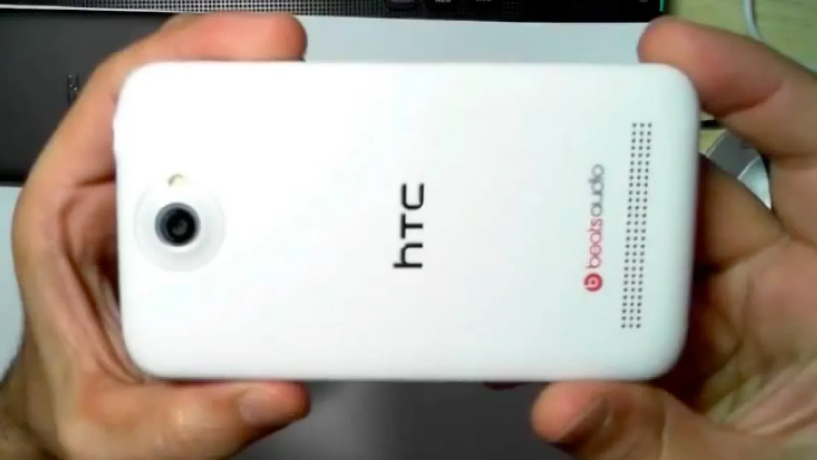 Clonă grosolană de HTC One X - imagini, detalii hardware