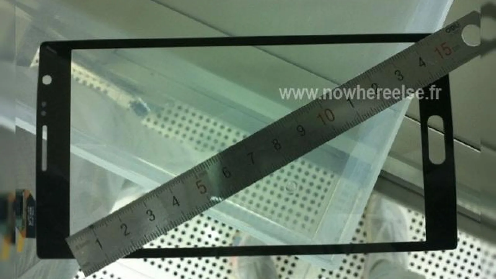 Samsung Galaxy Note 2 Într-o imagine nouă: astazi rama și dovada diagonalei de 5.5 inch!