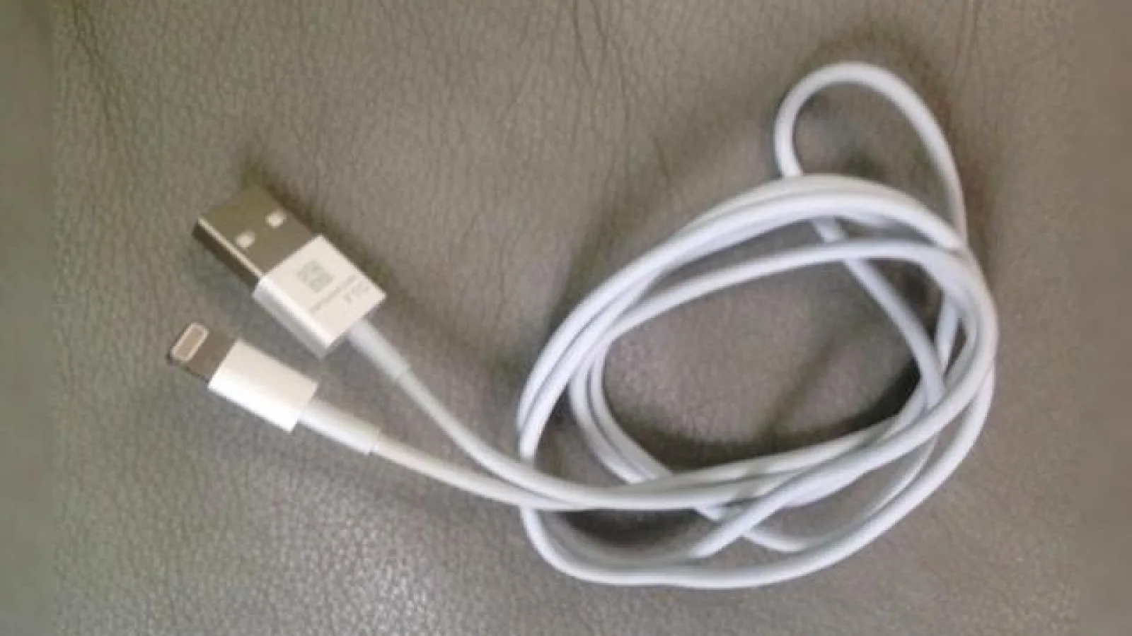 Componente de iPhone 5 comparate cu cele de pe iPhone 4S și Galaxy S III În fața camerei (Video)