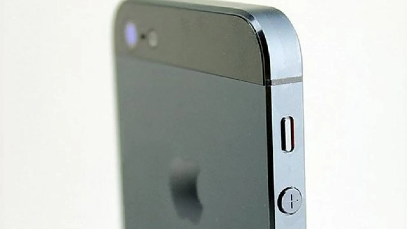 iPhone 5 deja are probleme cu furnizorii de componente: Sharp Întârzie producția de panouri pentru ecran