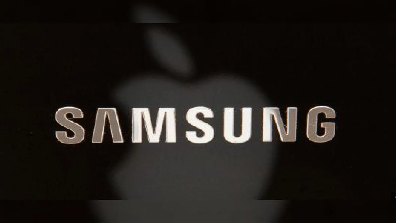Apple dă din nou În judecată Samsung, de această dată implicându-l și pe Galaxy S III