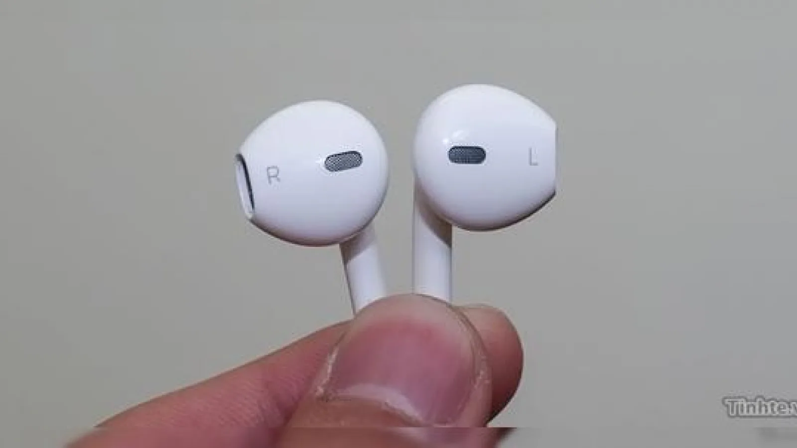 Cum arată căștile audio de tip in-ear ale iPhone 5? (zvon)