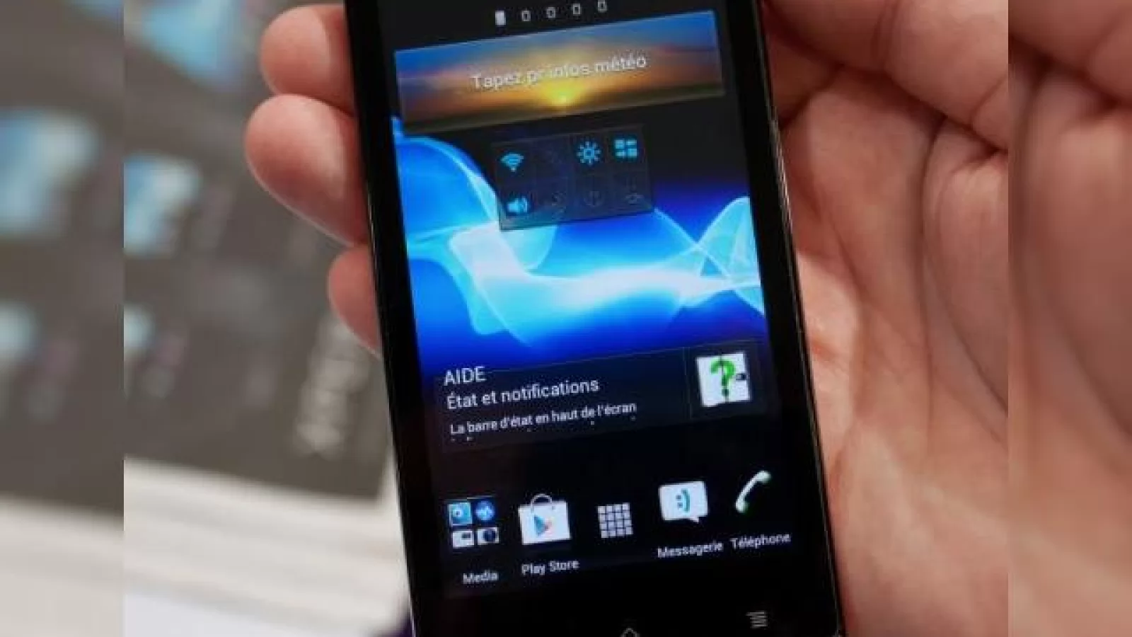 Galerie foto cu cel mai ieftin smartphone japonez de la IFA Berlin 2012 - Xperia J