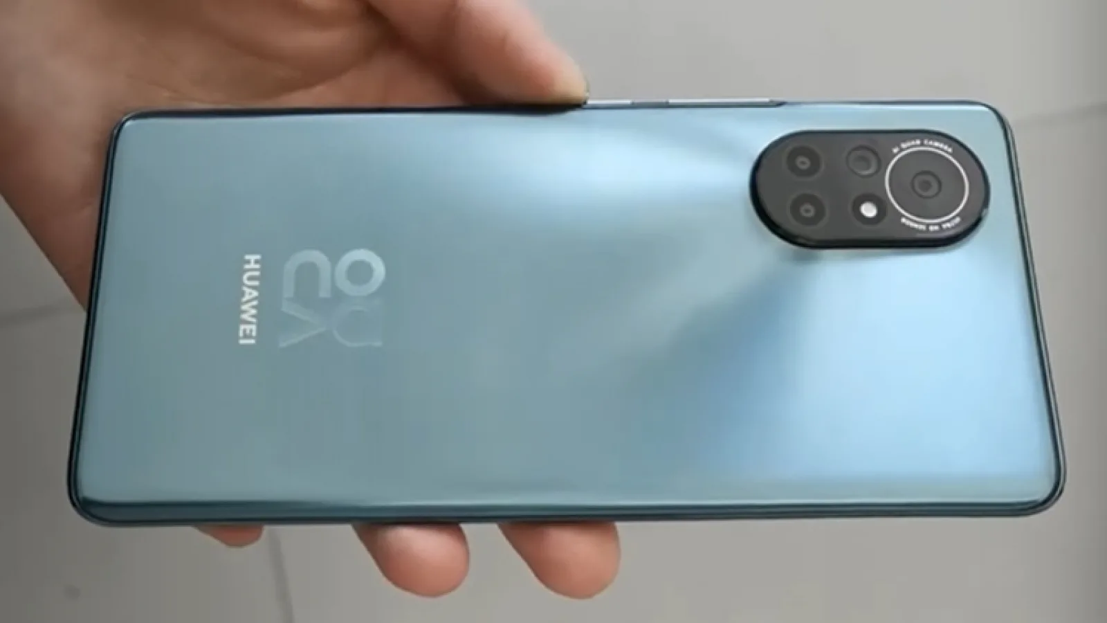 Huawei Nova 8 mai bifează un leak înainte de lansare; Noi randări și un hands-on video ajung online