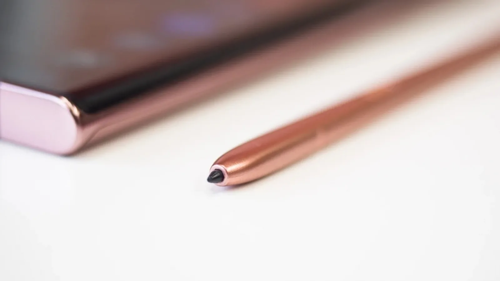 Integrarea stylus-ului S-Pen pe pliabilul Galaxy Z Fold 3 va necesita unele compromisuri; Iată ce se schimbă