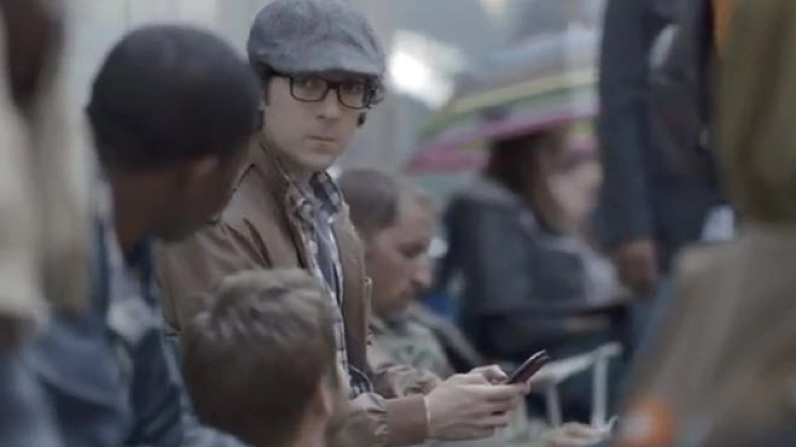 Încă un atac la iPhone 5 În noua reclama Samsung Galaxy S III; Parcă puțin mai elegant de această dată! (Video)
