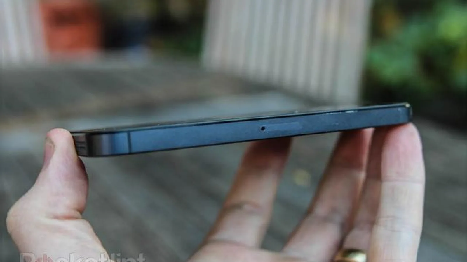 iPhone 5 are probleme cu finisajul! După Antenna Gate avem Scuff Gate!