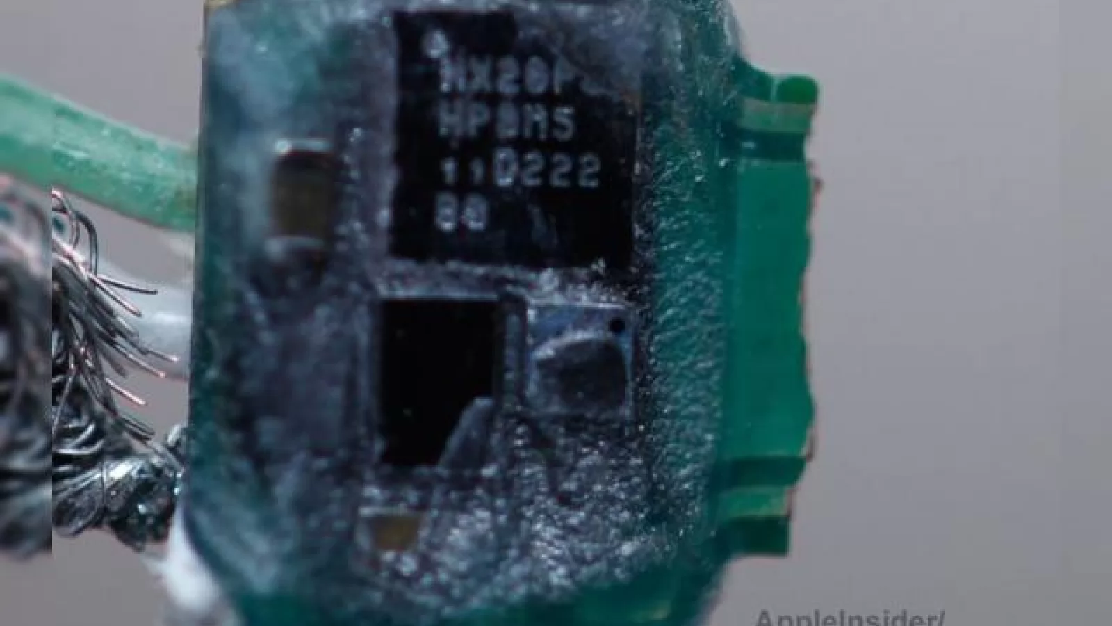 Noile cabluri Apple Lightning au un chip de autentificare la interior