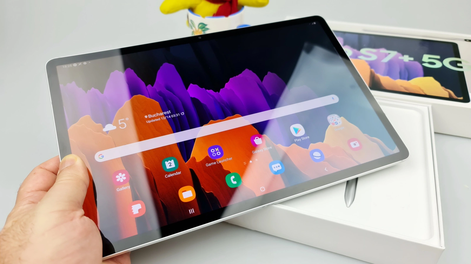 Samsung Galaxy Tab S7+ 5G Unboxing: cea mai puternică tabletă din 2020 are 5G şi ecran de 120 Hz (Video)
