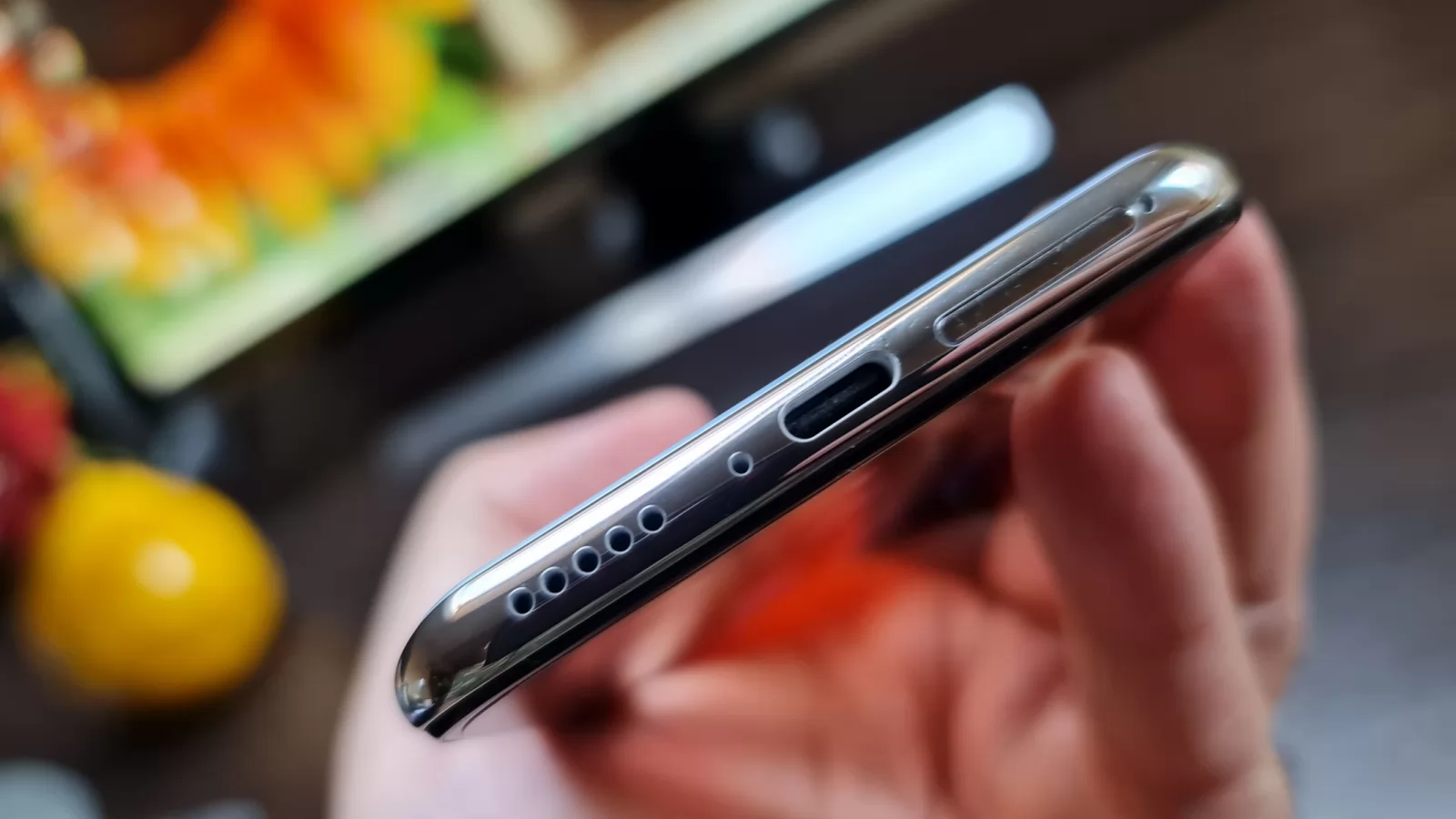 Xiaomi Mi 10 Lite 5G: Baterie de top 20 all time, top 10 2020