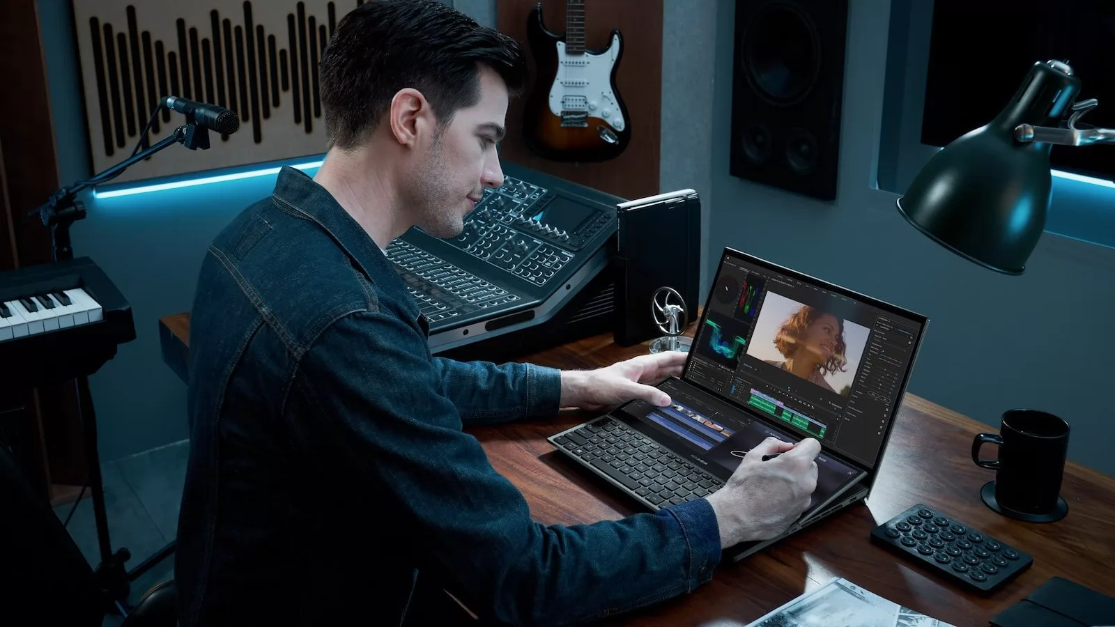 CES 2021: ASUS ZenBook Pro Duo 15 OLED debutează cu ecran 4K OLED de 15.6 inch, Core i9 și grafică NVIDIA RTX 3070