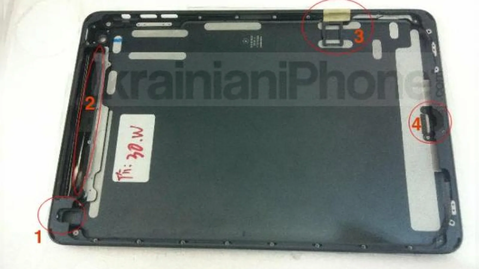 iPad Mini Își face apariția În noi imagini, de această dată În varianta neagră cu suport 3G