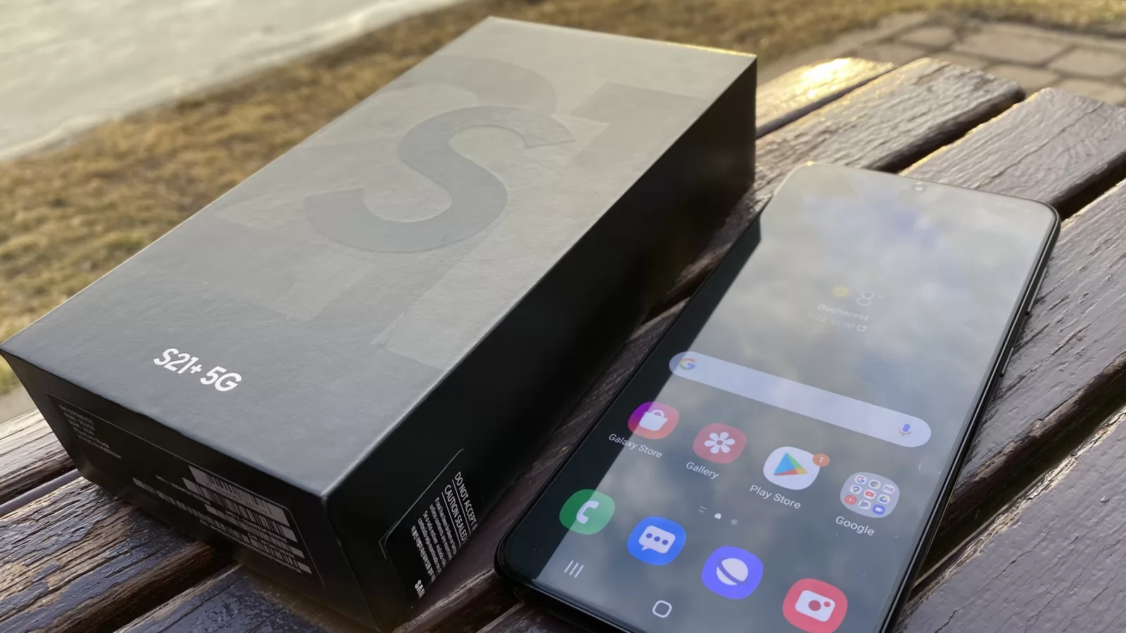 Samsung Galaxy S21+ 5G Unboxing: idei şi impresii după 24 de ore de utilizare (Video)