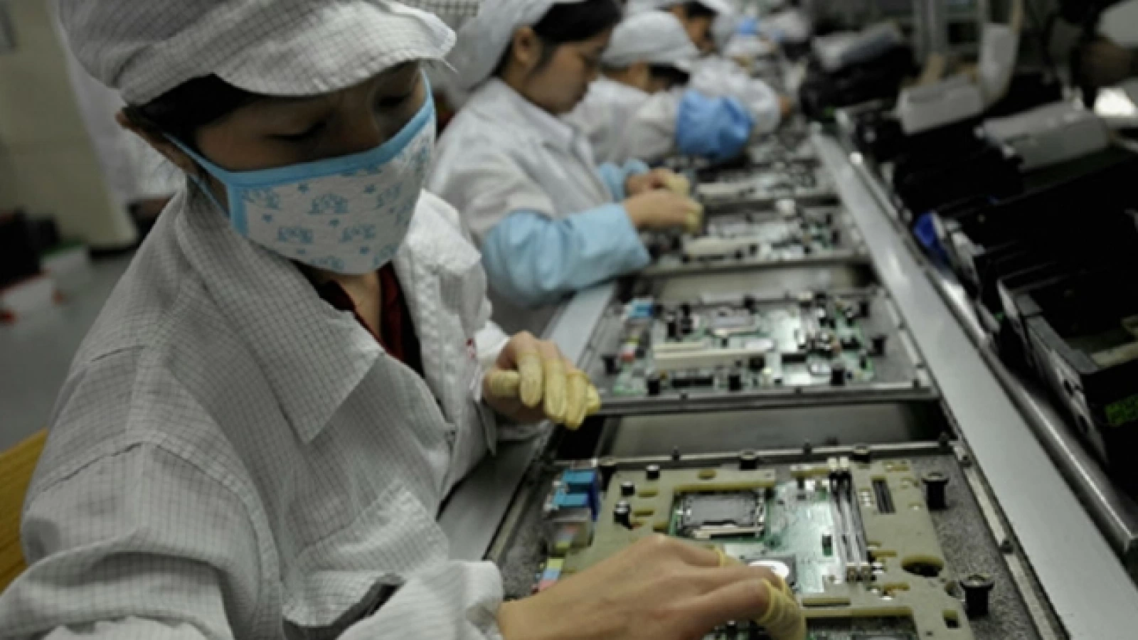4000 de muncitori de la Foxconn intră În greva din cauza controlului calității lui iPhone 5
