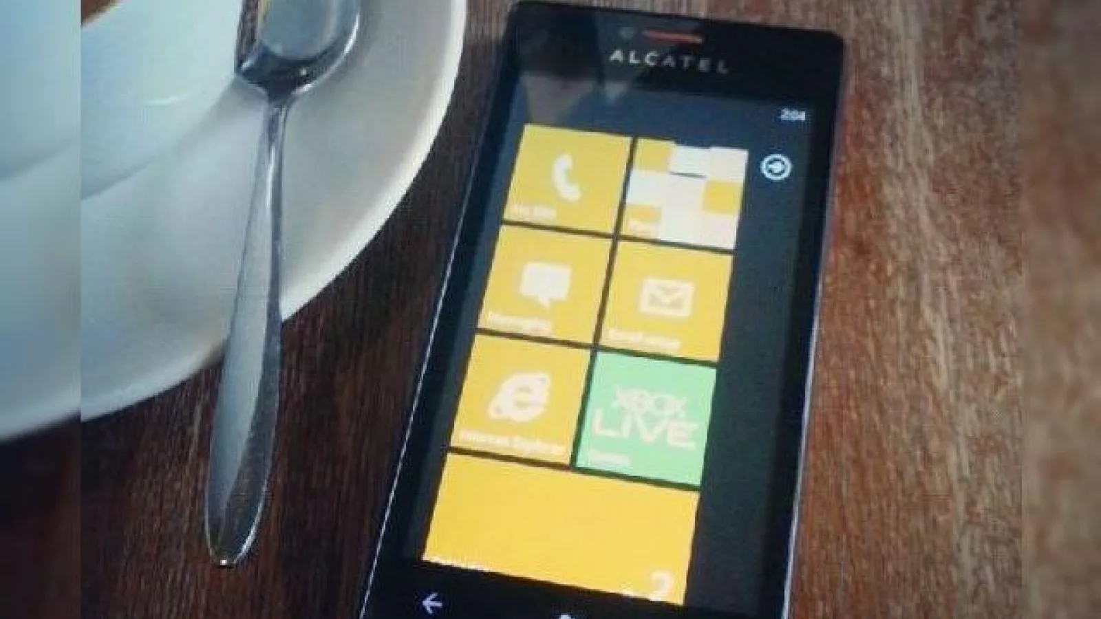 Alcatel va lansa un smartphone cu Windows Phone 7.8 până la final de an