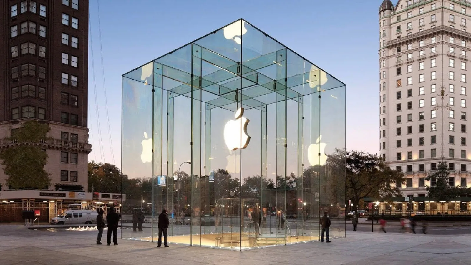 Apple a depăşit Samsung şi Huawei, devenind producătorul numărul 1 de telefoane în trimestrul 4 din 2020; Devine şi cel mai valoros brand din lume