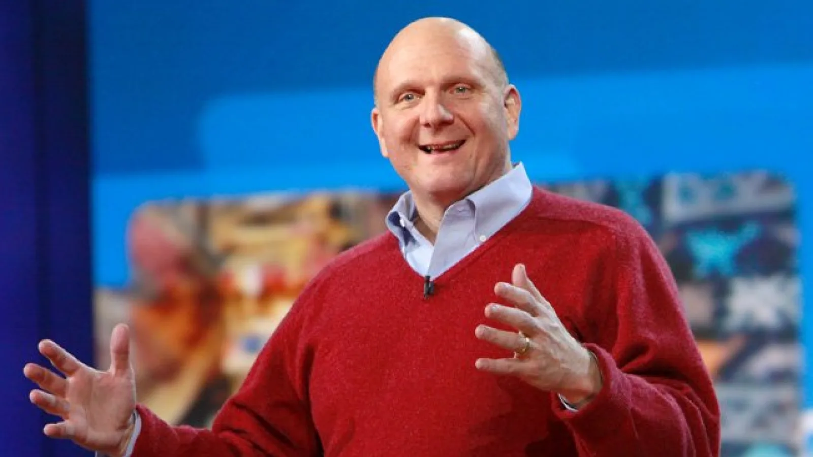 Telefonul Microsoft Surface ar putea deveni o realitate! CEO-ul Steve Ballmer face o aluzie la acesta!