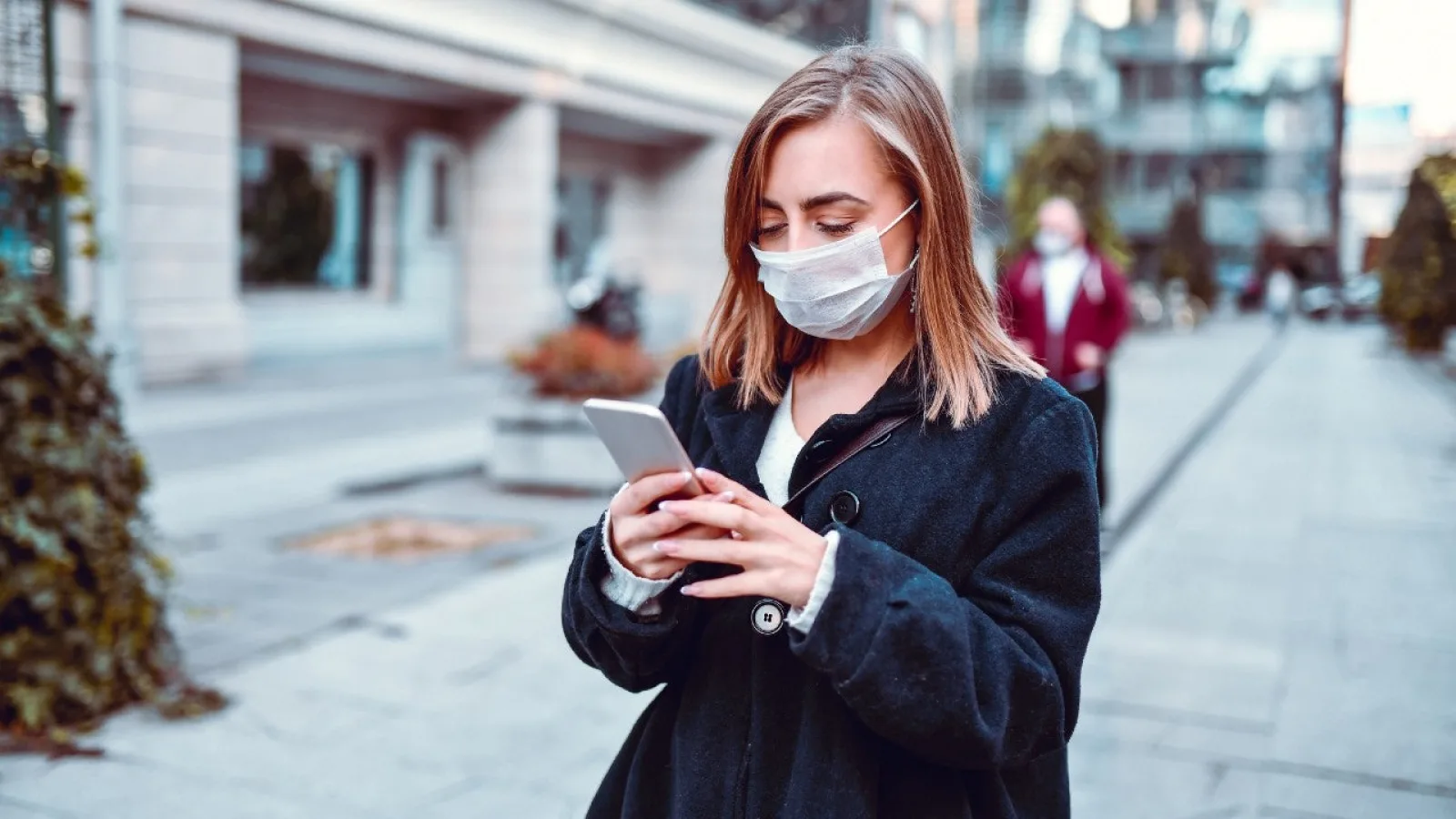 iOS 14.5 vine cu o funcție ce permite deblocarea prin Face ID chiar dacă porți mască de protecție