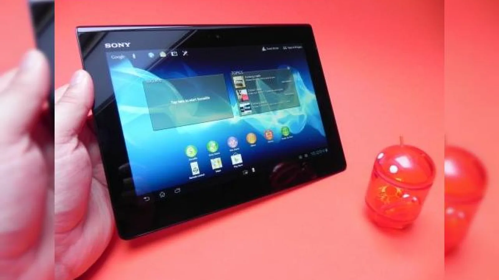 Sony Xperia Tablet S review - bântuită de predecesor, cu sunet fantastic, dar și buguri noi (Video)