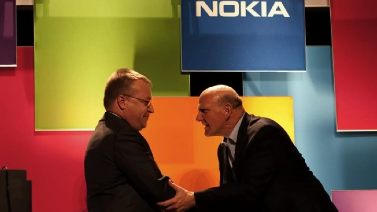 CEO-ul Nokia are Încredere Într-un smartphone Microsoft Surface, care ar stimula WP8