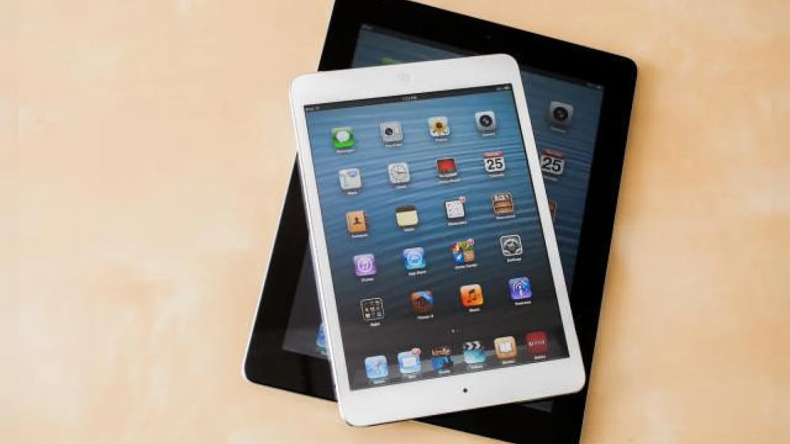 Primele review-uri de iPad Mini laudă durata de viață a bateriei, designul, dar critică ecranul