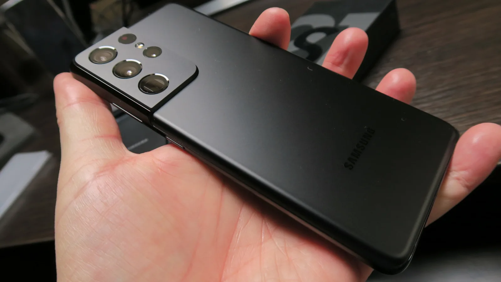 Samsung Galaxy S21 Ultra 5G: Hardware cu o mare cantitate de inovaţie la început de 2021