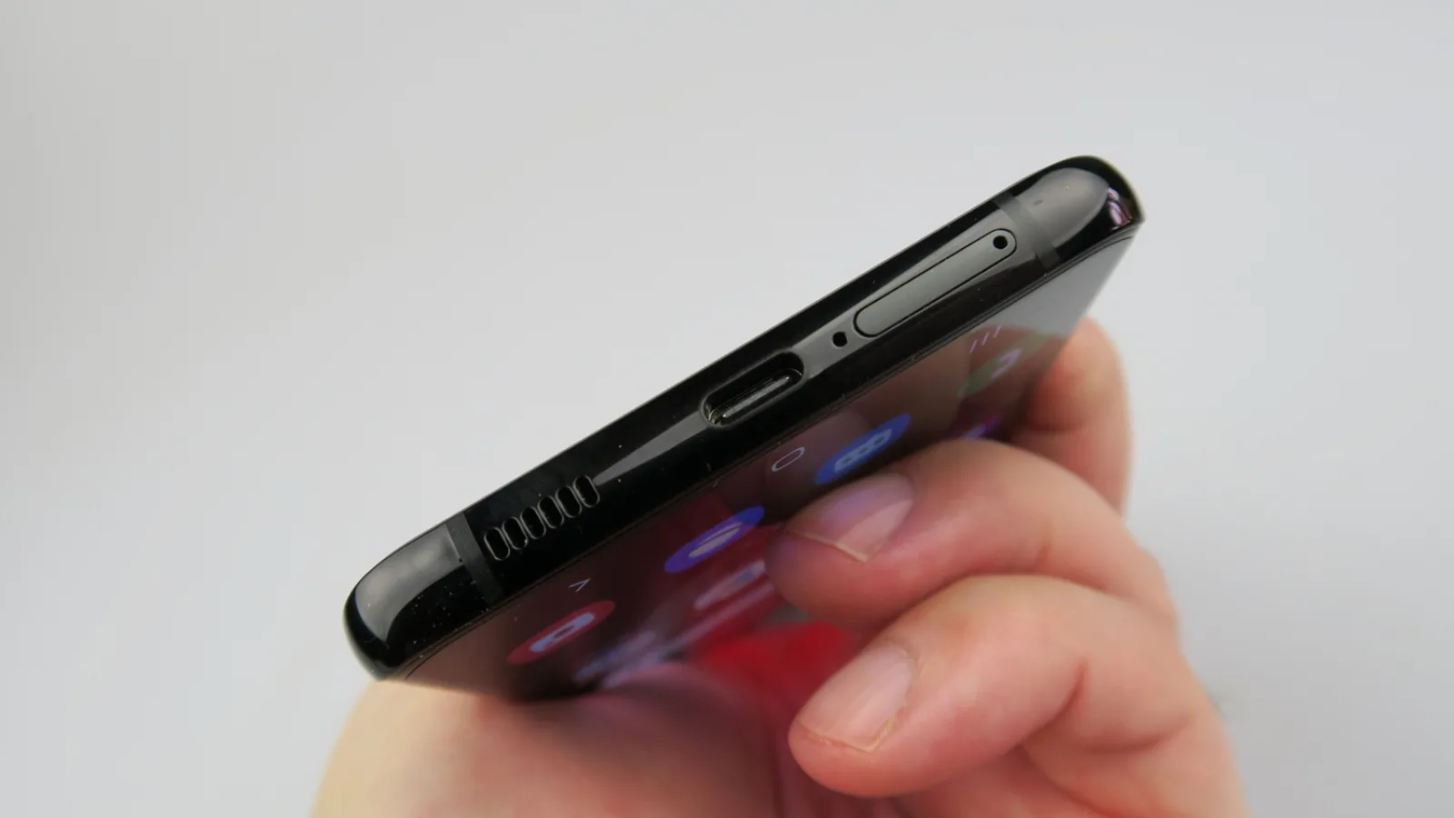 Samsung Galaxy S21 Ultra 5G: Conectivitate de pionier cu WiFi 6e, UWB, 5G