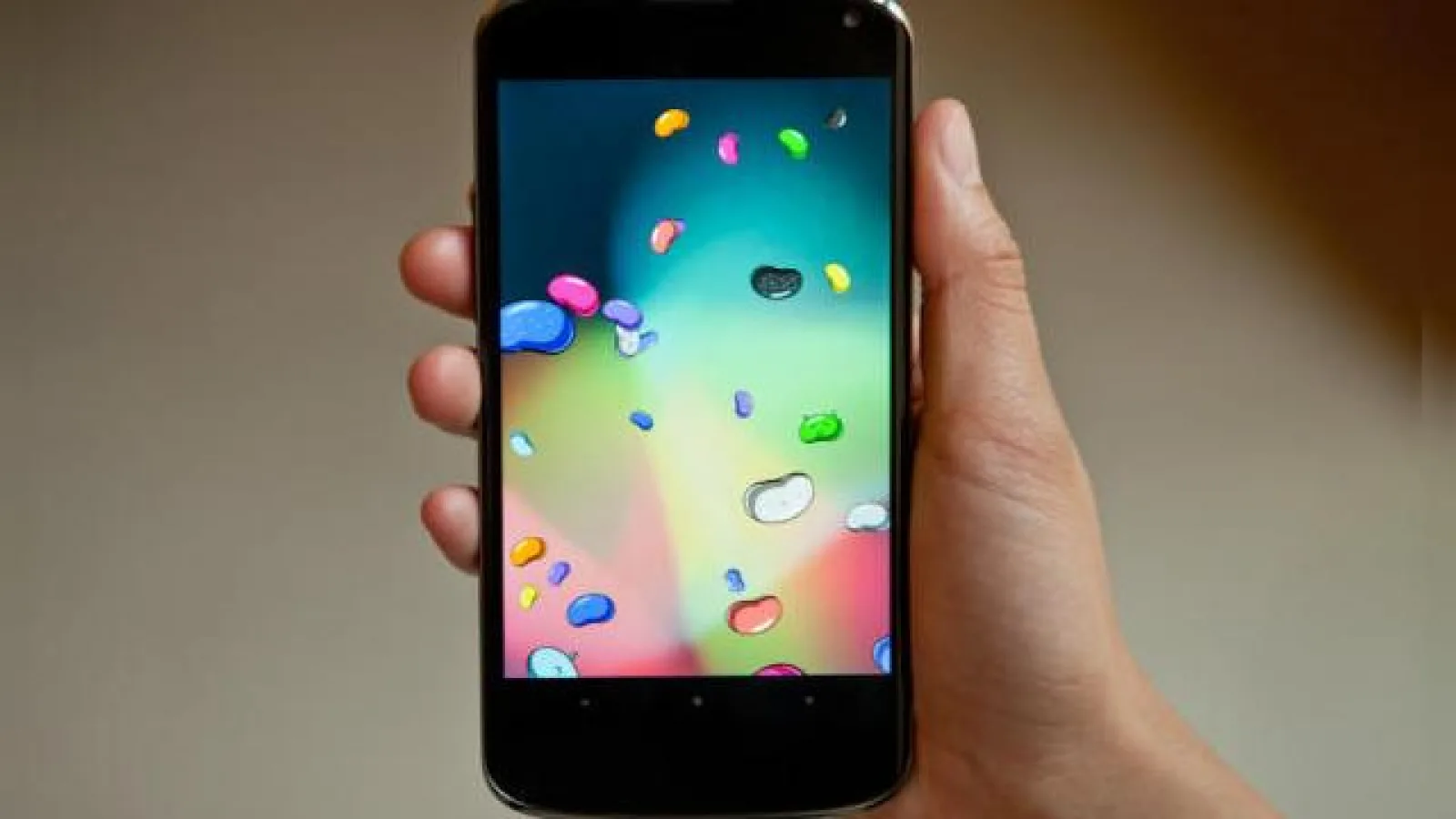 Review LG Nexus 4: ce zic marile site-uri!