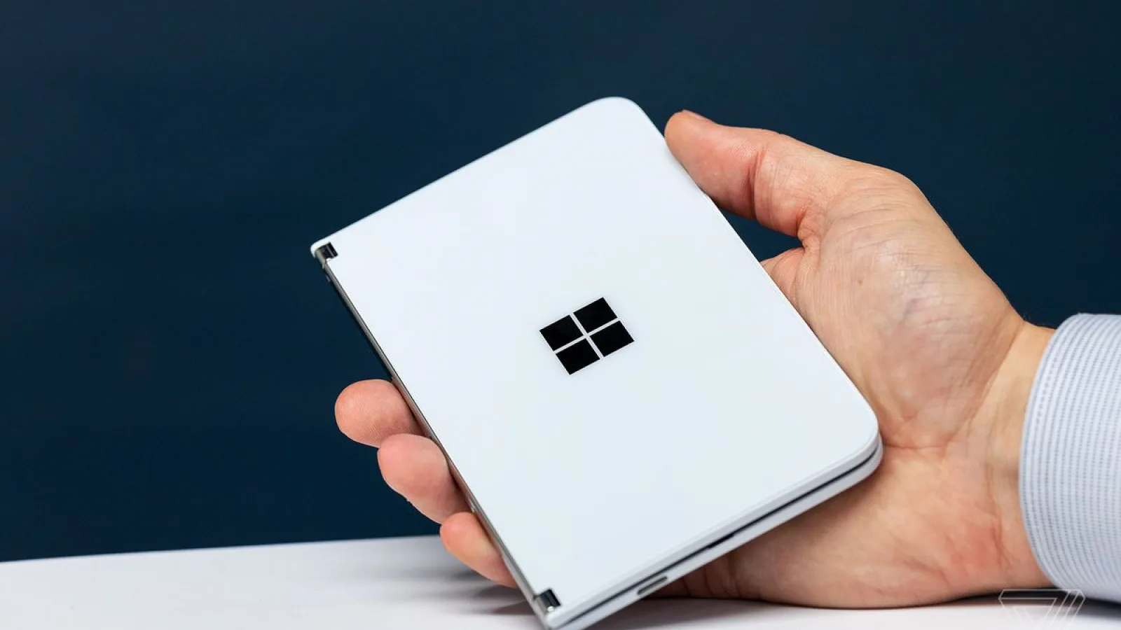 Microsoft lucrează la un Surface Duo 2 5G cu upgrade-uri la nivel hardware și software; Debutul așteptat pe final de an