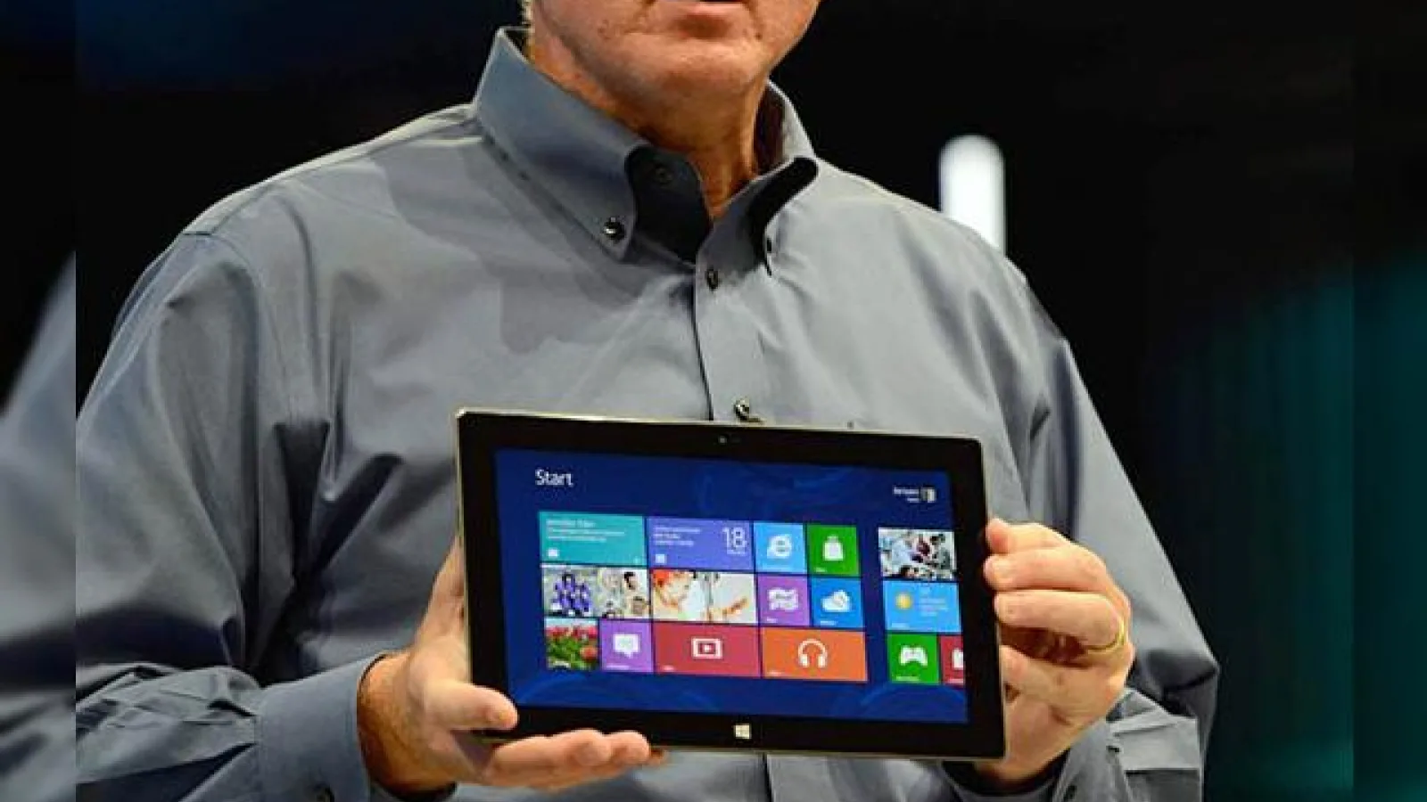 Steve Ballmer: Vânzările de Microsoft Surface RT sunt modeste