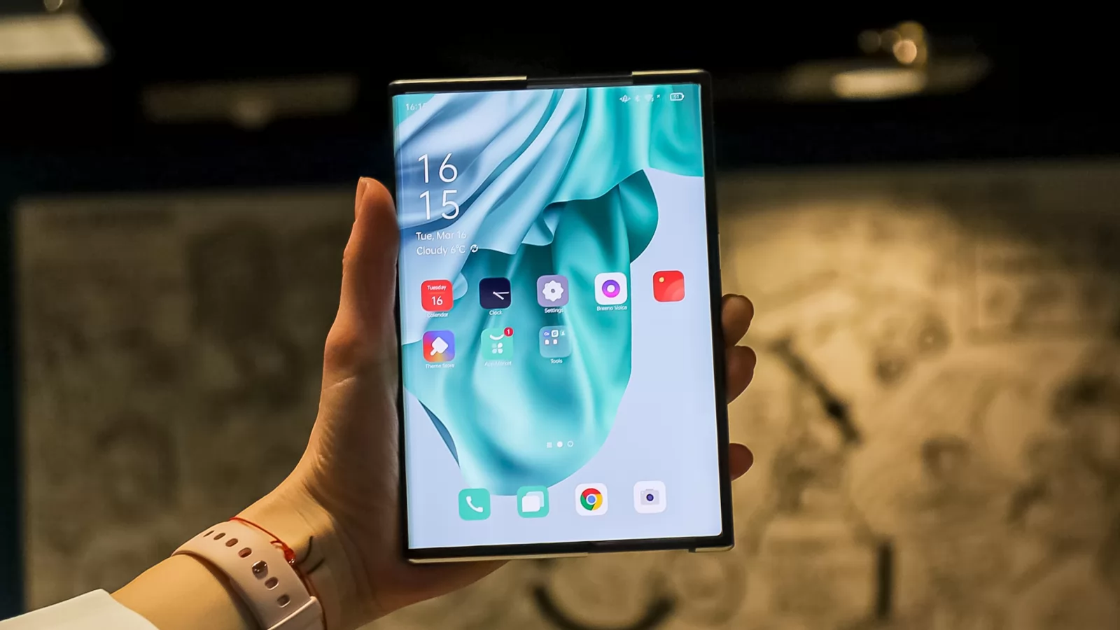 Oppo X 2021 Hands-on: şutul în fund de care pliabilele au nevoie sau un telefon concept rulabil optimist? (Video)