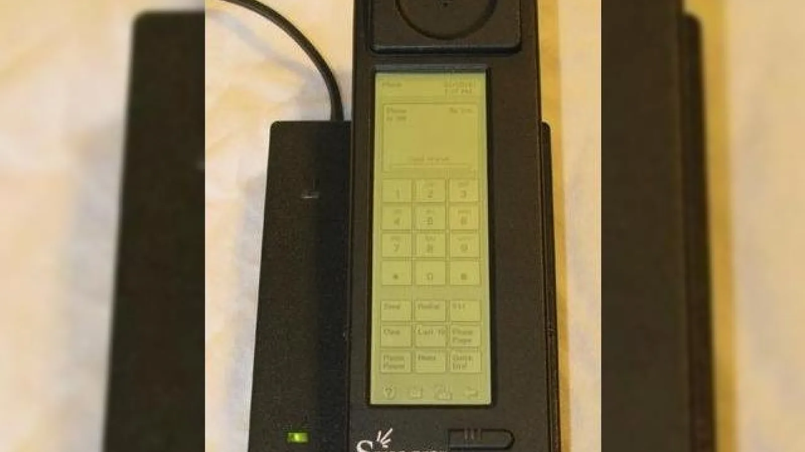 Smartphone-ul a Împlinit 20 de ani de existență! Iată-l pe primul astfel de model: IBM Simon Personal Communicator