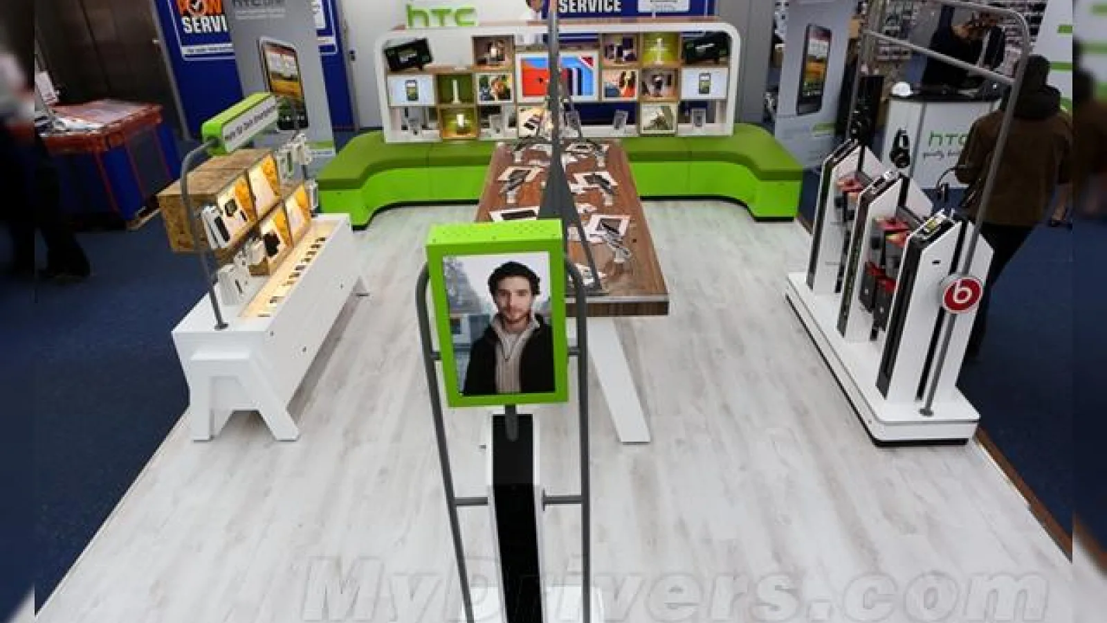 HTC Își Încearcă mâna cu propria sa experiență În stil Apple Store; Va reuși să atragă fanii?