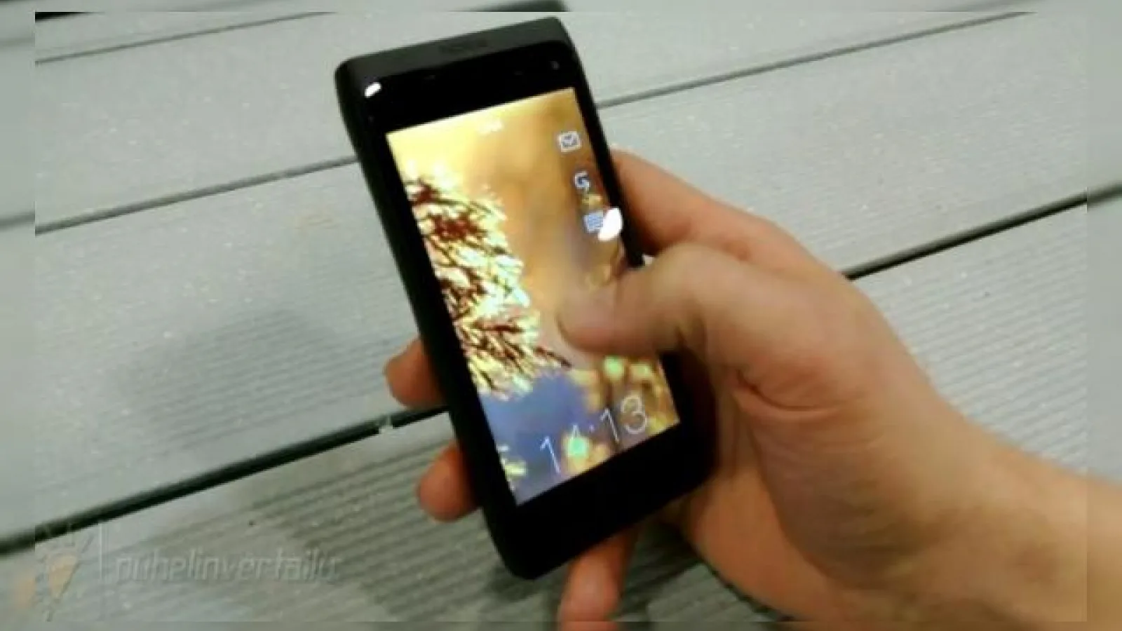 Experiența hands on cu Sailfish OS, de la Jolla testat pe Nokia N950; Posibila salvare Nokia (Video)