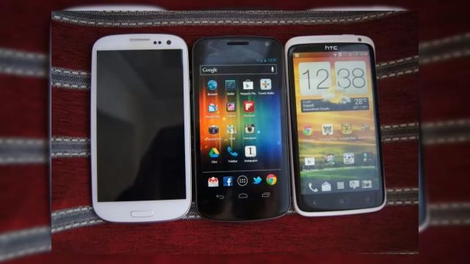De ce Samsung Galaxy Nexus rămâne un telefon perfect și la final de 2012?