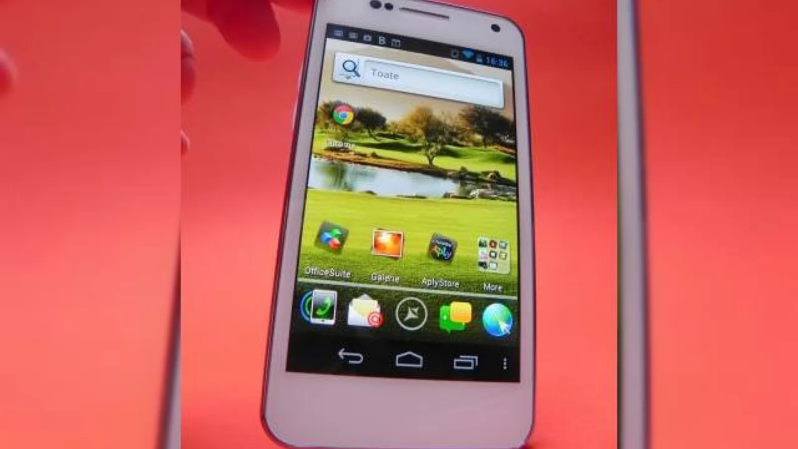 Review Allview P4 Duo: ce e mai bun din P5 și P4 Alldro combinat (Video)