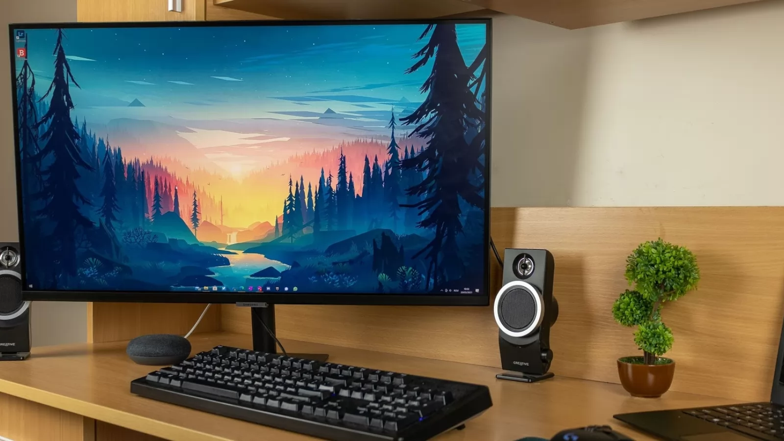 Prezentare Samsung Smart Monitor M7 - Monitor cu ecran superb și funcții de Smart TV