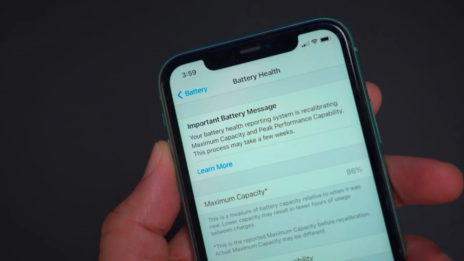 Apple a brevetat un sistem complex care poate determina când se va descărca bateria iPhone-ului