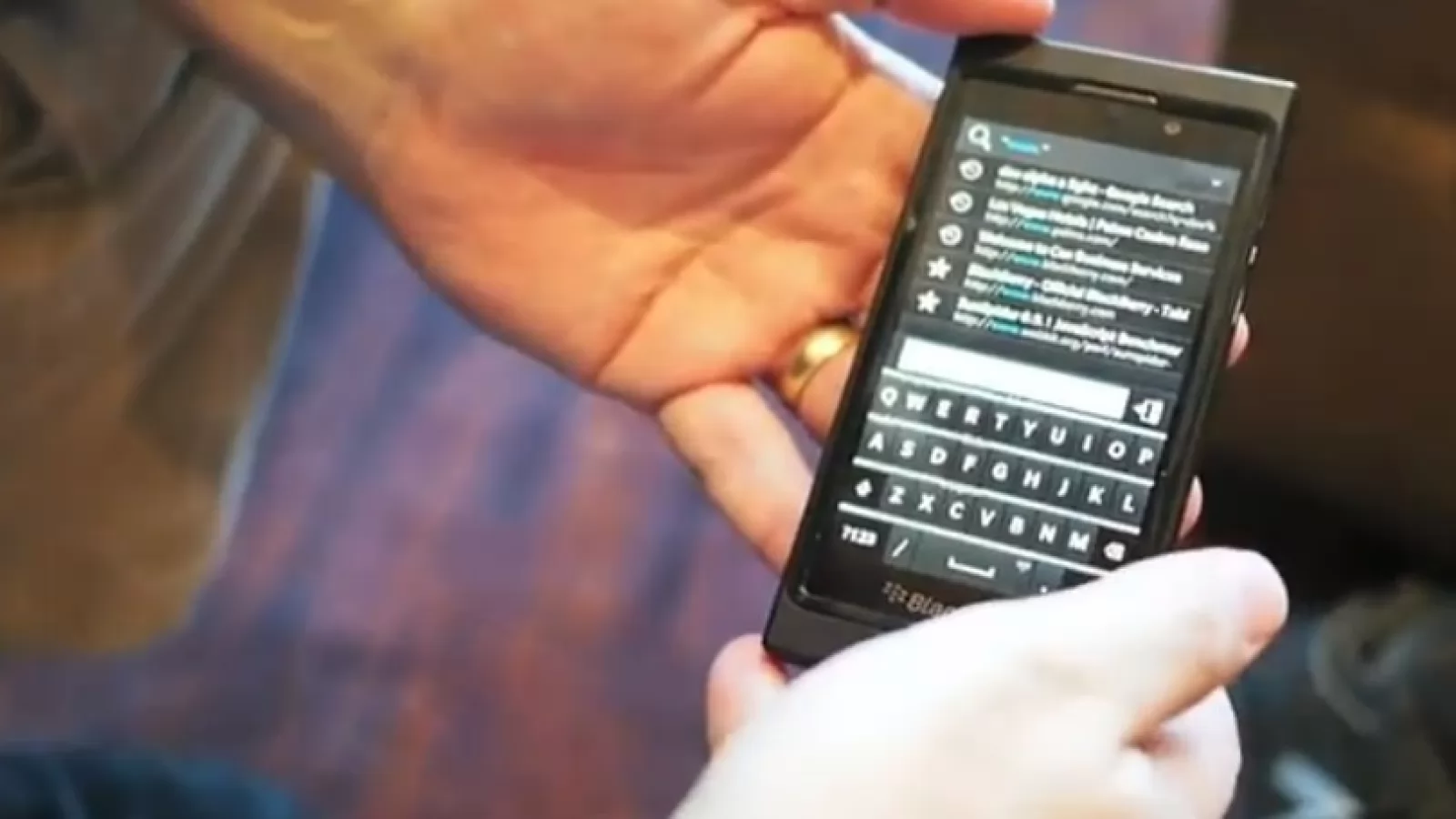 CES 2013: Interfața BlackBerry 10 sub formă de hands-on video