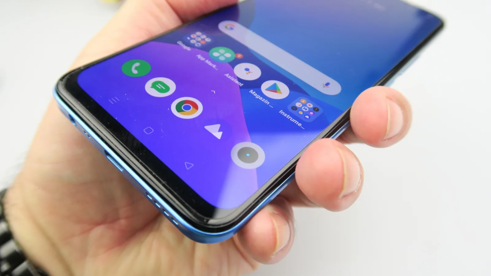 Realme 8 Pro: Baterie plină de recorduri, superlative